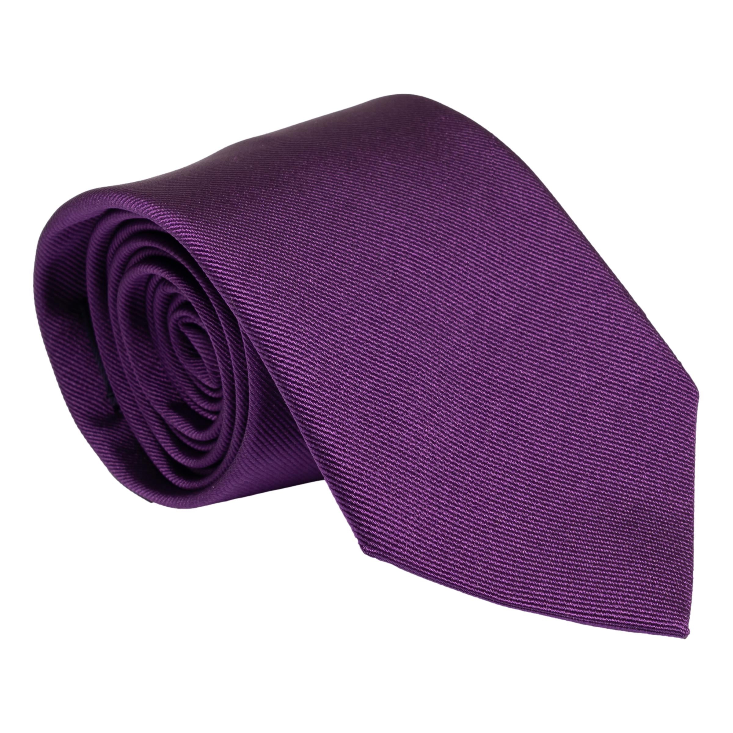 OleandroSolidTwillSilkTie.jpg?